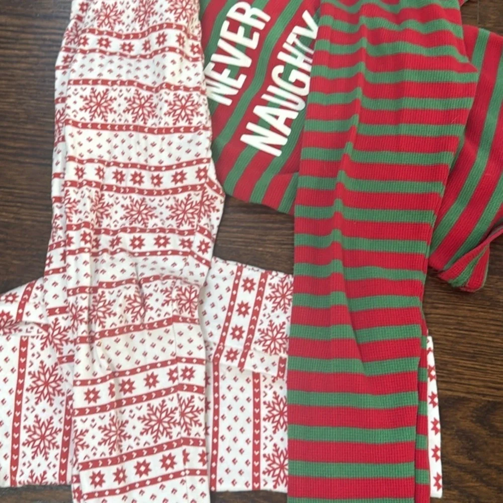 Unisex kids, Christmas pajamas, size 6 Bundle